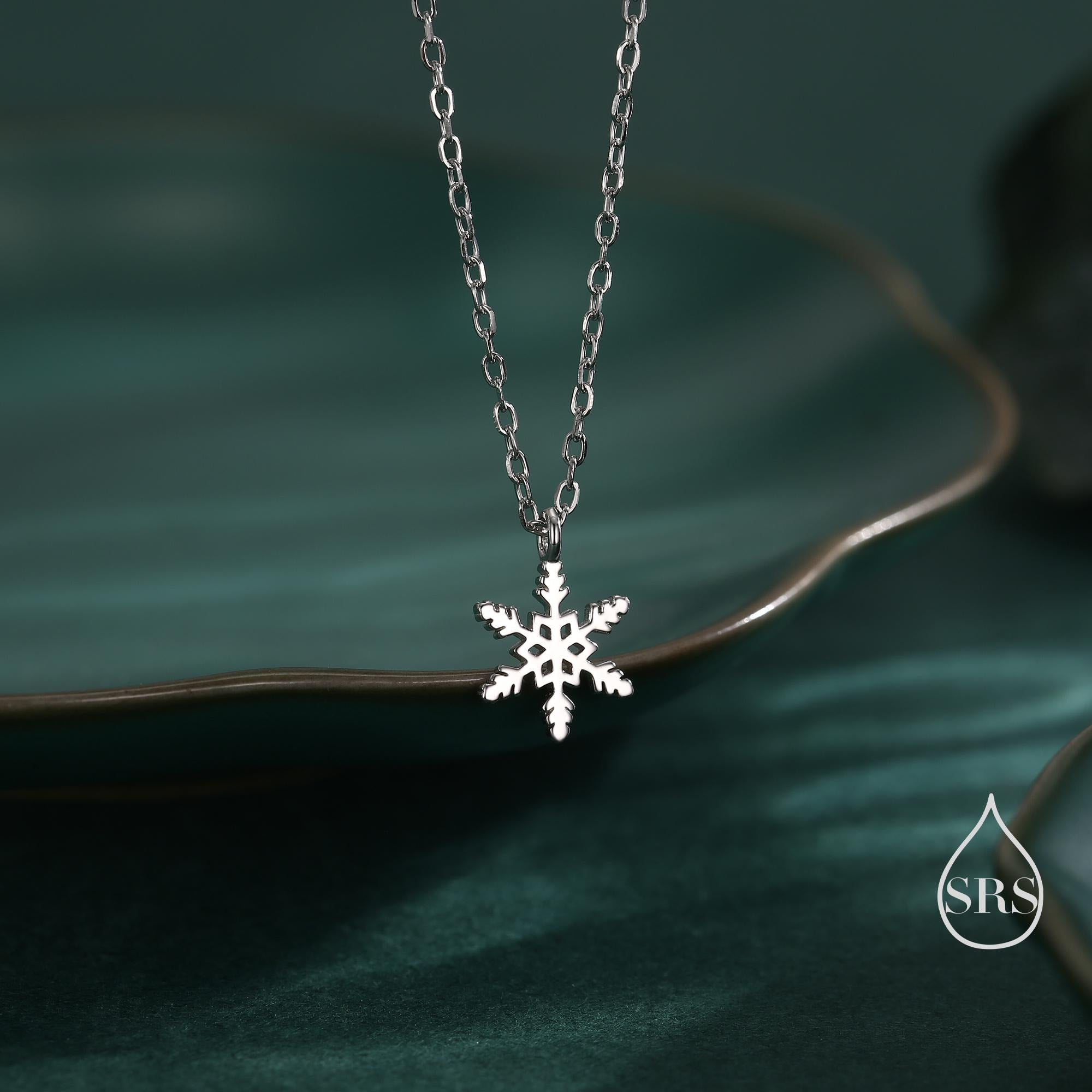 Very Small Snowflake Pendant Necklace in Sterling Silver, Cute Snowflake Necklace, Silver Snow Necklace